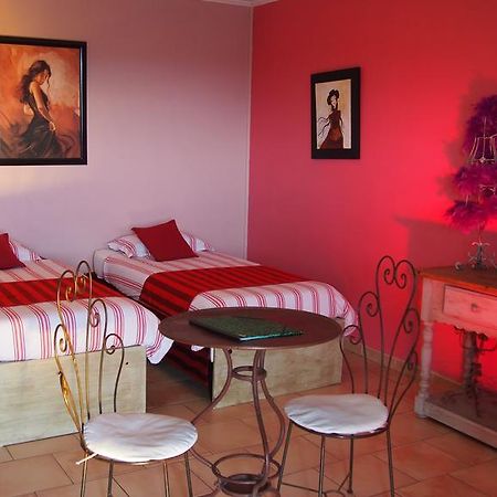 Hotel Le Relais Du Luberon Maubec  Номер фото