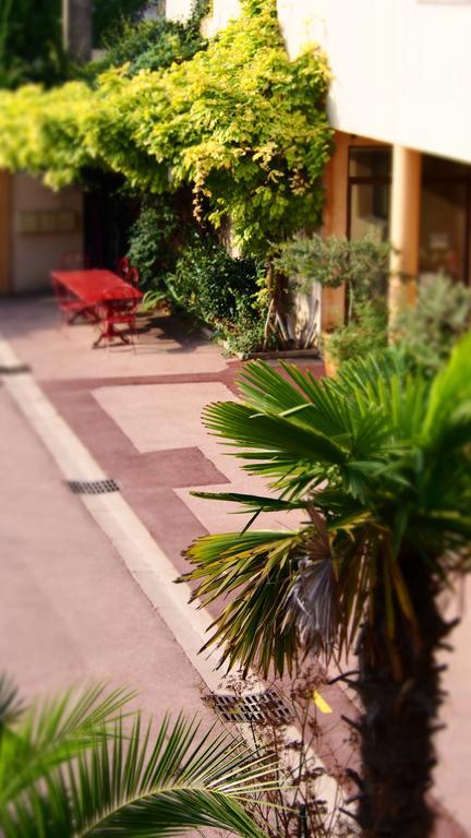 Hotel Le Relais Du Luberon Maubec  Экстерьер фото