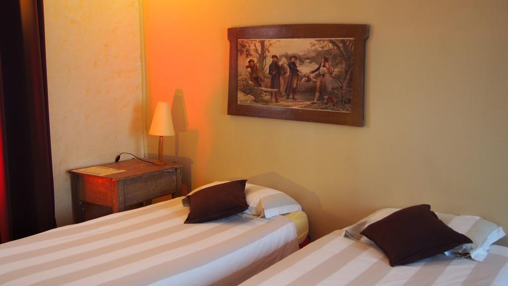 Hotel Le Relais Du Luberon Maubec  Экстерьер фото