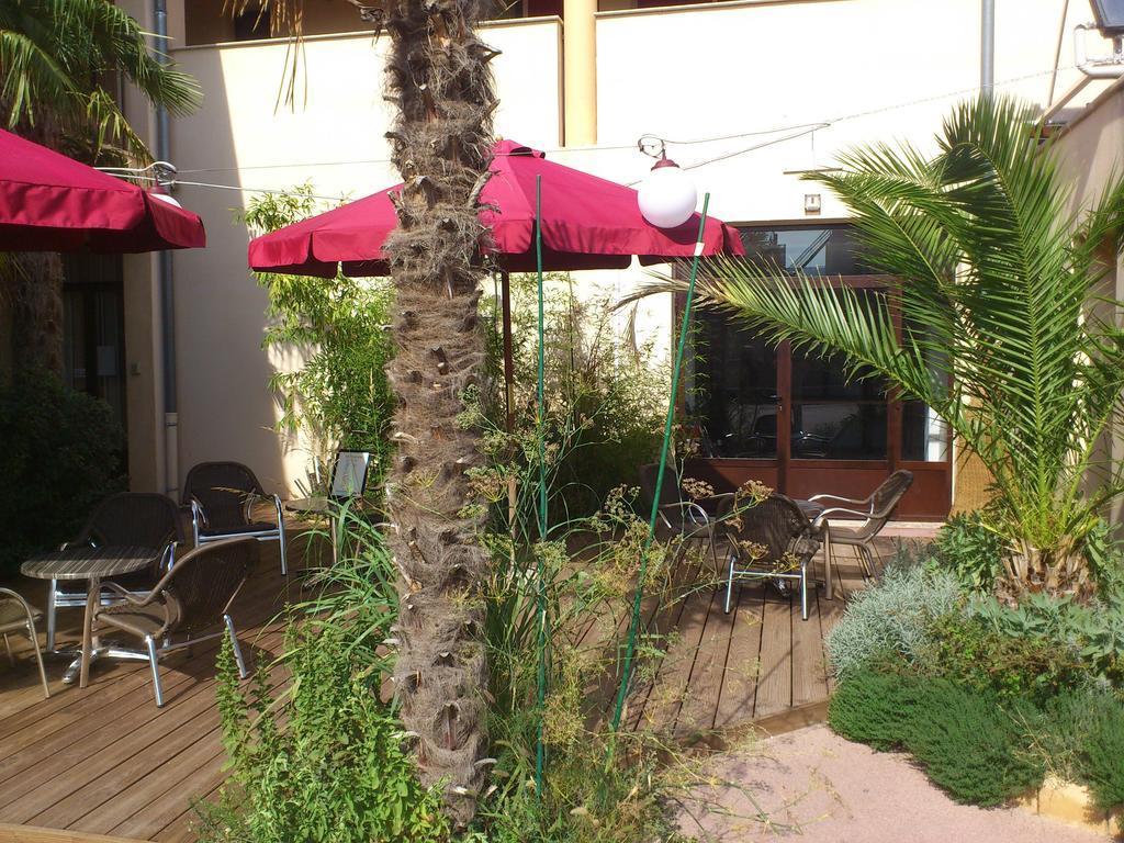 Hotel Le Relais Du Luberon Maubec  Экстерьер фото